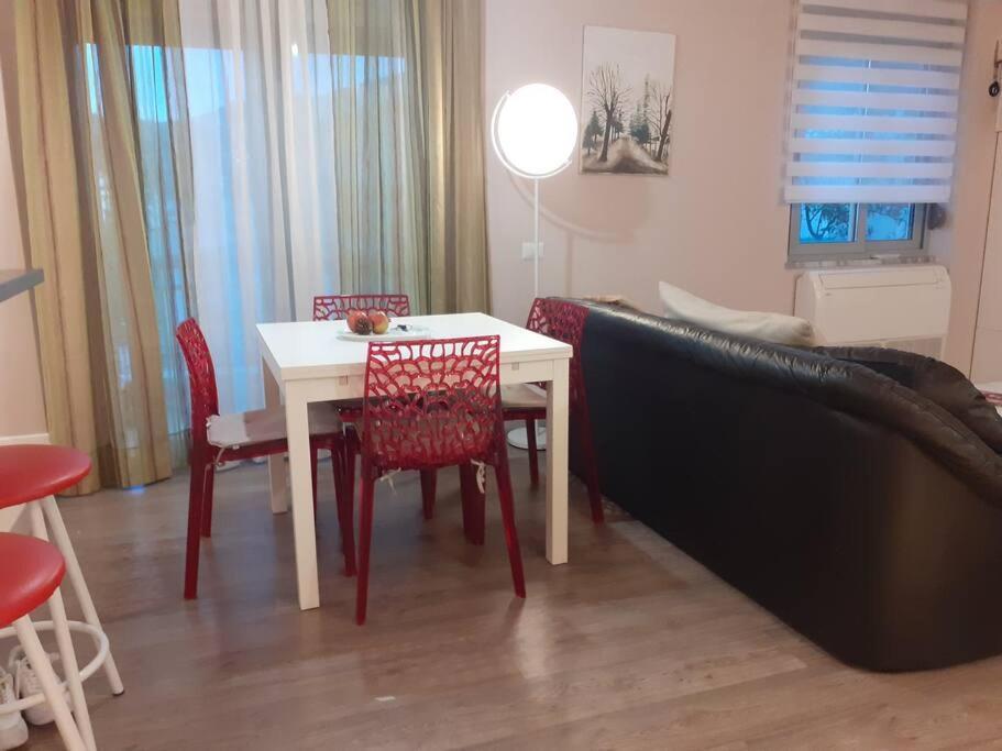 Lake View Apartment ティラナ エクステリア 写真