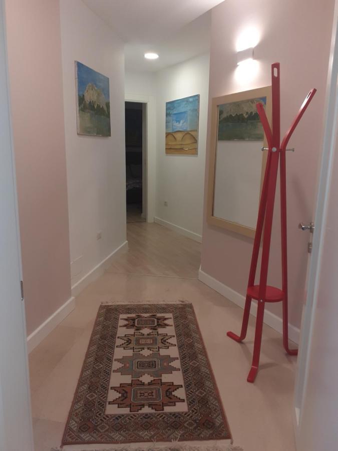 Lake View Apartment ティラナ エクステリア 写真
